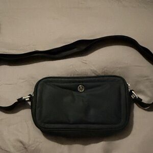 lululemon athletica Black Belt Bag - Streamlined Crossbody Carry